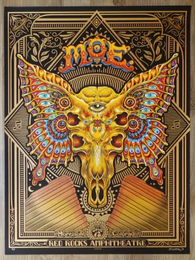 moe.